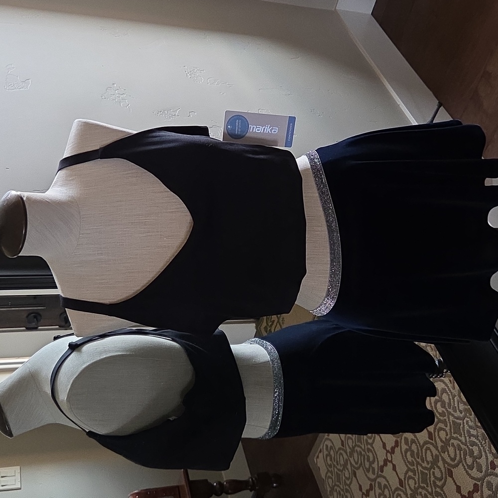 Marika Cut Out Back Black Seamless Sports Bra In Size XXL Machine Washable